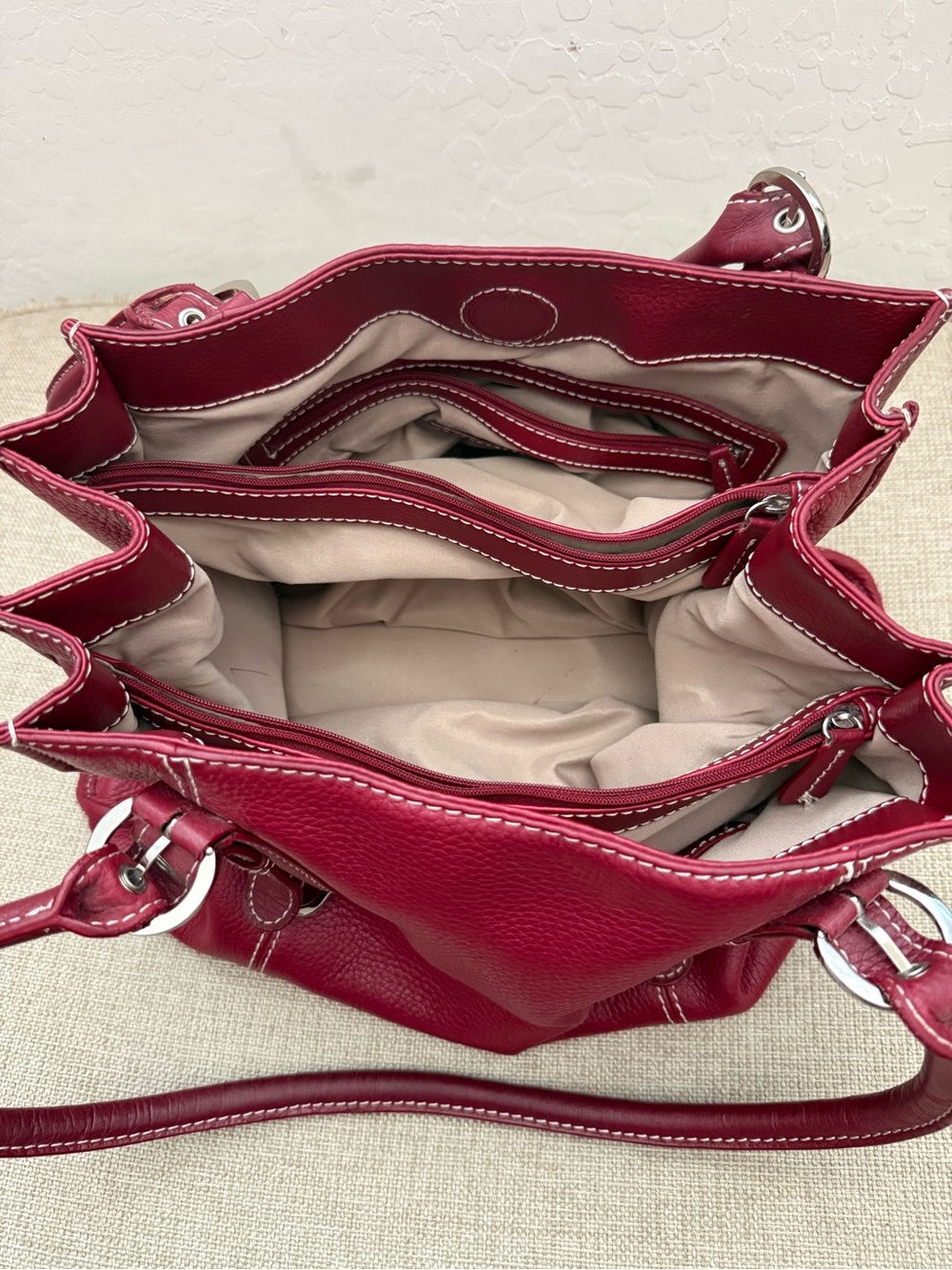 Tignanello Berry Red Pebbled Leather Shoulder Bag - Picture 6 of 6